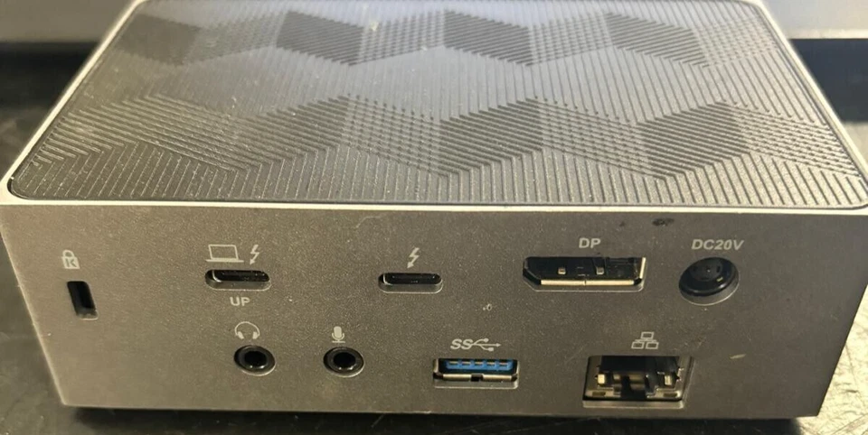 Lote de 3 estaciones de acoplamiento Targus Thunderbolt 3 sin fuente de alimentación DOCK220USZ-50 Foto 2 de 3