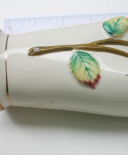Vintage 1940s or 1950s Vase Yellow Roses Gold Tone Trim - Picture 2 of 6