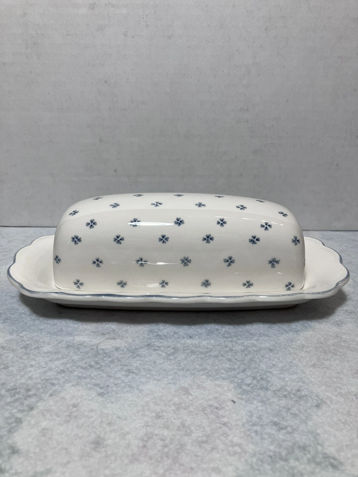 Nikko American Country Forget-Me-Not Butter Dish w/ Cover - Blue Floral