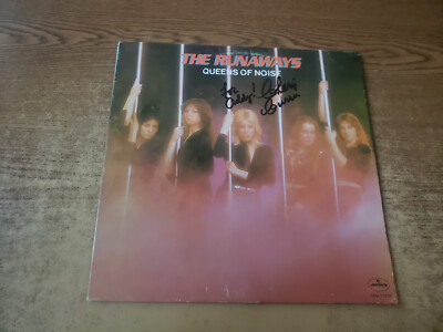 HAND AUTOGRAPHED Cherie Currie 1970s VG+ Runaways Queens Of Noise 1126 LP33