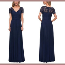 NEW 429 La Femme  4  Floral EMbroiedered Sheath Gown in Navy Blue Q525