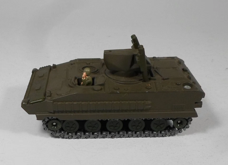 SOLIDO 1988 MILITARY COLLECTION #6066 AMX 10P HOT MISSILE LAUNCER LANCE MISSILE - Image 3 of 4