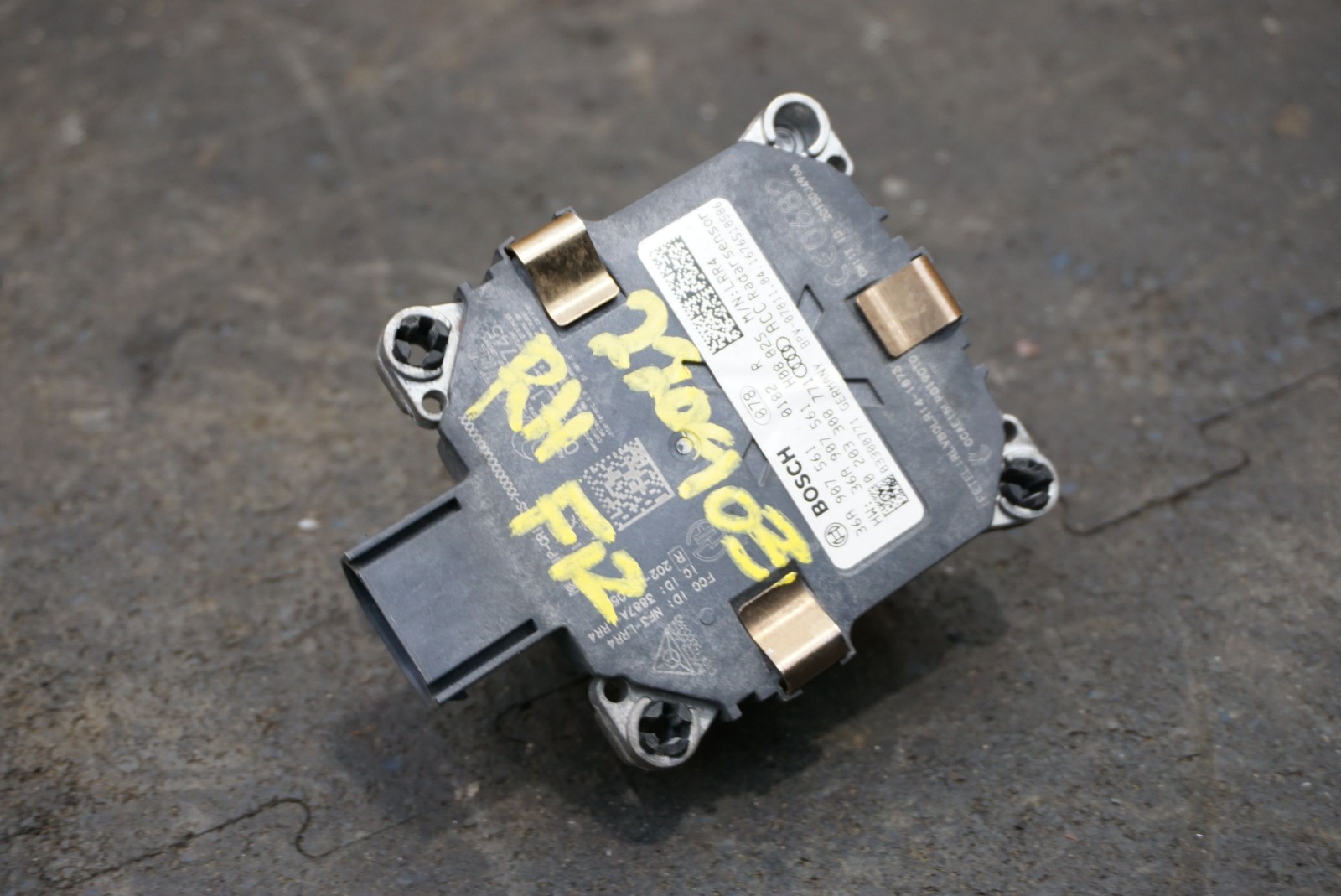 Front Right Cruise Radar Sensor Module OEM 36A907561 Bentley Bentayga 2016-2020