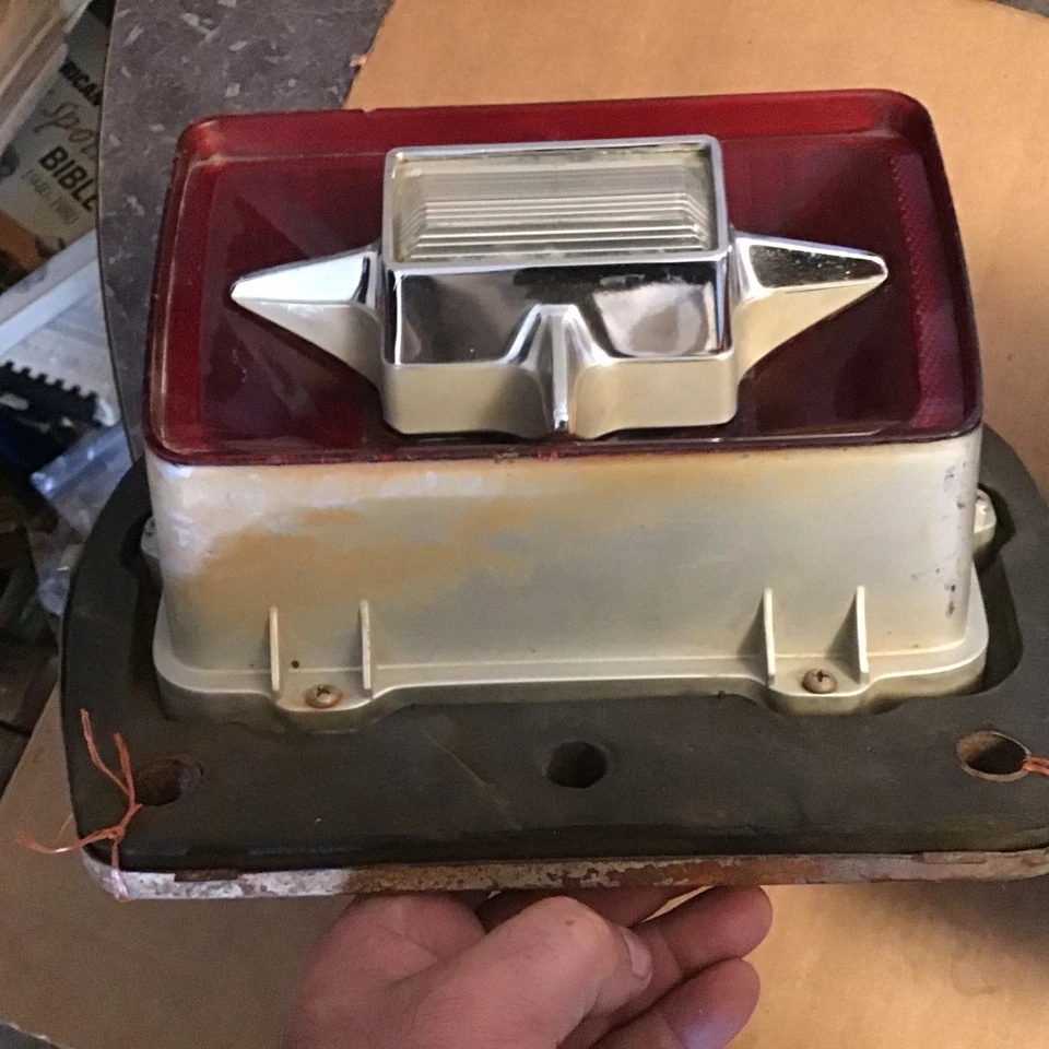 1969 Ford Galaxie 500 Taillights, OEM Direct Replacement Part - Pair Foto 4 de 4