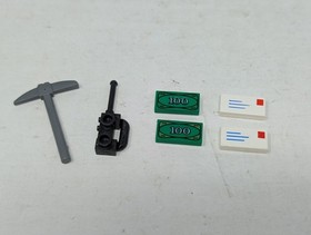 LEGO City Forest Police Station Minifigures & Accessories - Lot of 5 - 4440
