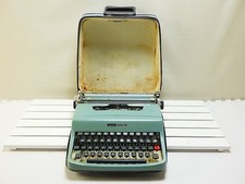 Olivetti Lettera 32 Typewriter antique RARE Basic functionality USED thumbnail