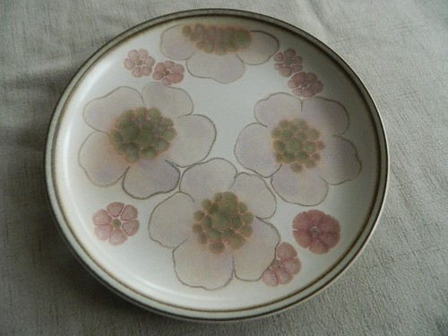 Denby Stoneware Langley "Gypsy" (1) Pink 10 1/4" Wide Dinner Plate        17-5
