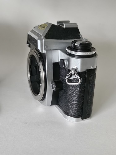Nikon FE2 Chrome Body SLR Film Camera W/ Tokina ATX 35-70 F/2.8 Lens Nice - Bild 4 von 17