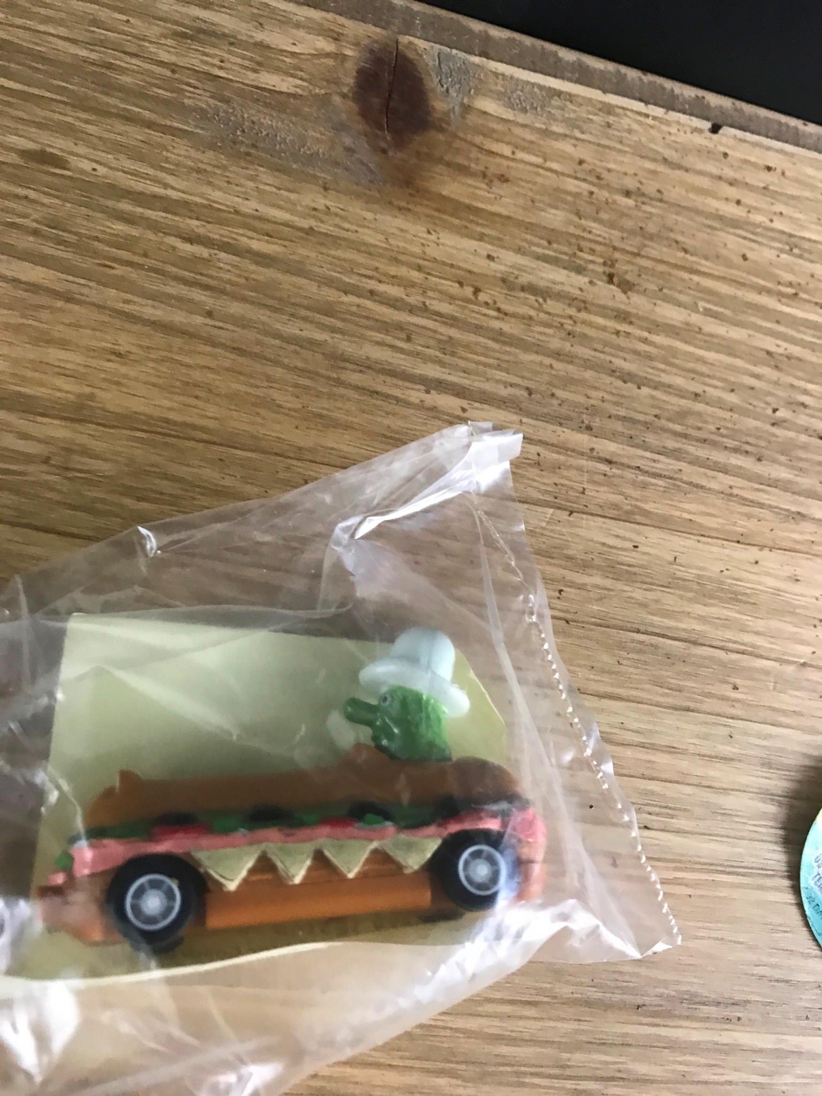 RARE 1991 Subway Fast Food TOY PETEY PICKLE PULL BACK ACTION CAR