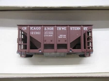 ROUNDHOUSE ~ CHICAGO NORTHWESTERN ORE CAR # 121361 ~ KIT ~ HO SCALE ~ LOT B