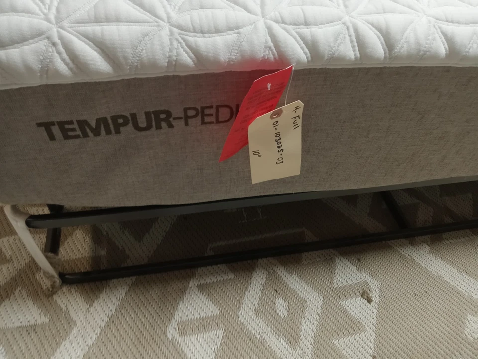 Tempur-Pedic | Tempur-Cloud | Prima 10" Full Mattress - Image 3 of 4