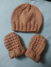 Hand Knitted Rose Gold Beanie Hat & 1 Set Mittens 0-3 Months