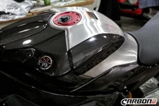 YAMAHA YZF-R1 2015-2025 Carbon Fiber Tank Sliders Cover (100% carbon fiber)
