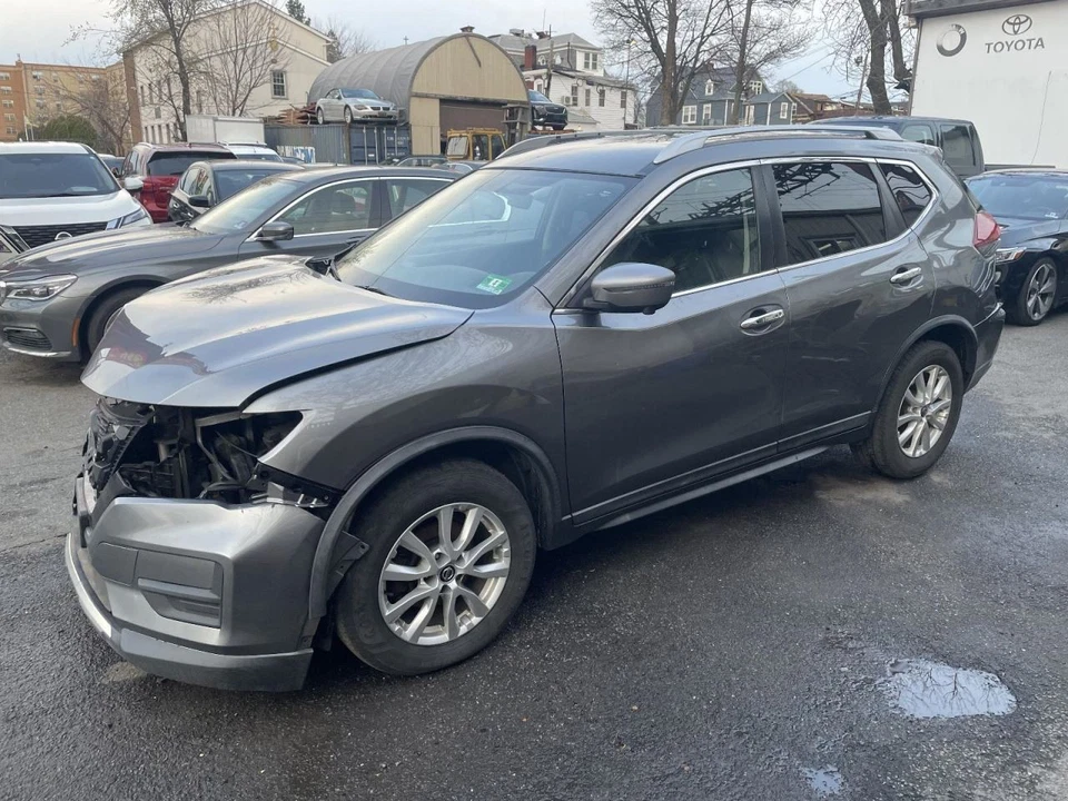 Silenciador Nissan Rogue 2017-2018 2,5 L AWD 200 k -SV- 66750 Foto 2 de 4