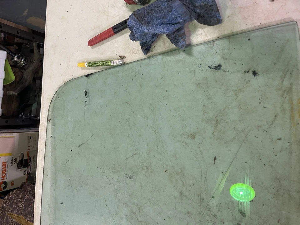 Vidrio trasero Ford Torino Fastback 1972-76 Foto 3 de 4