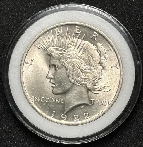1922 US Peace Silver Dollar - 90% Silver Coin - Uncirculated Details w/capsule