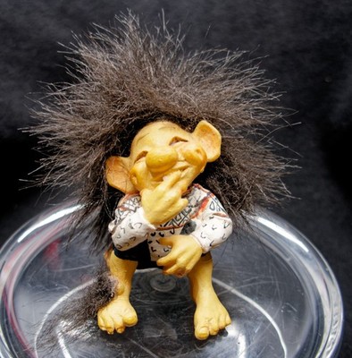 Rare Vintage Candy Design Norway Troll - Thomas Klevane - Traditional Sweater