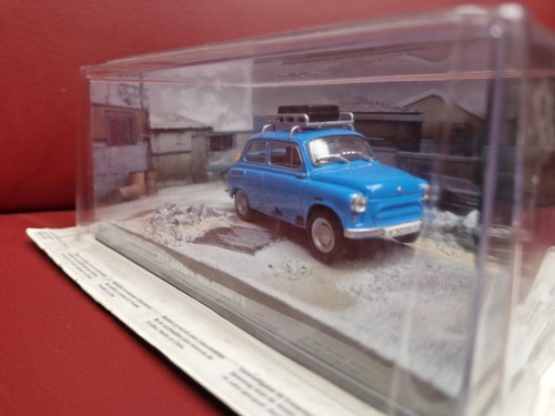 James Bond 007 Car ZAZ-965A Goldeneye MIB die cast 1:43 - Picture 2 of 7