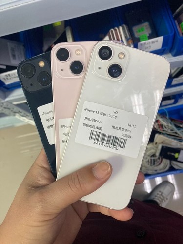 Apple iPhone 13 128GB 256GB Network Unlocked All colors Very Good Condition - 第 1/16 張圖片