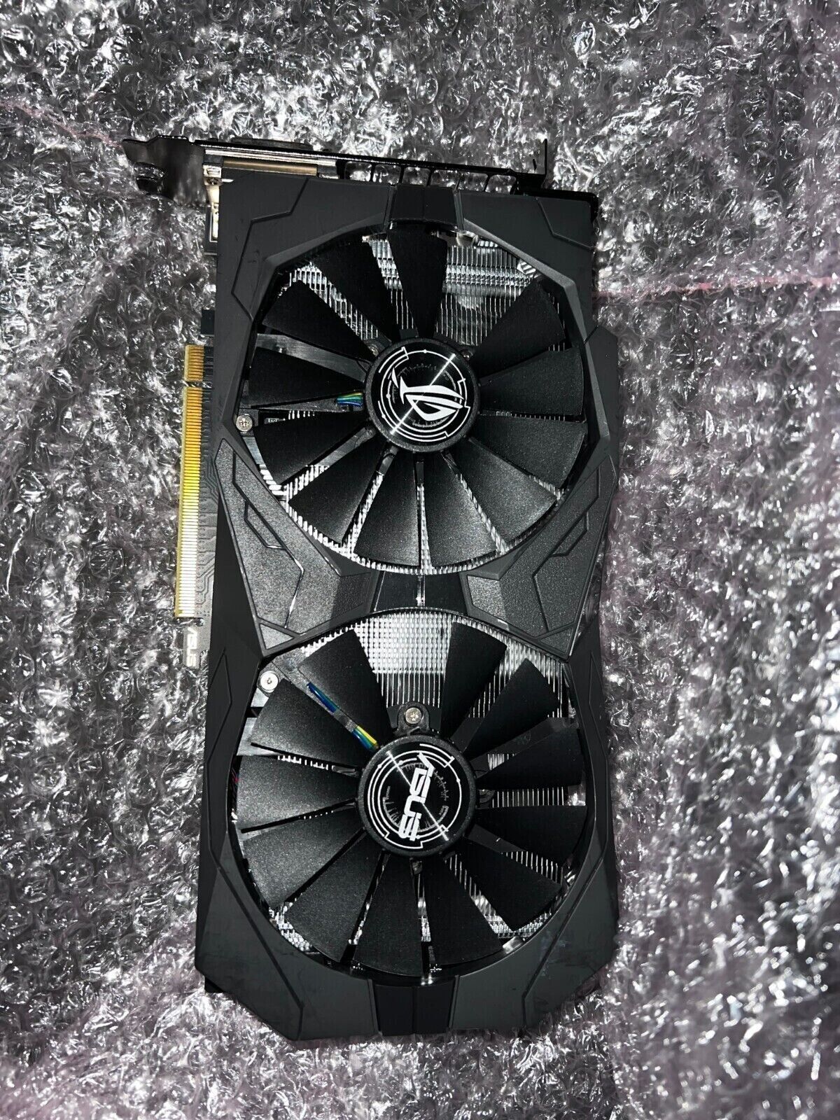 ASUS Radeon RX 570 4GB GDDR5 Graphics Card (ROG-STRIX-RX570-O4G-GAMING)