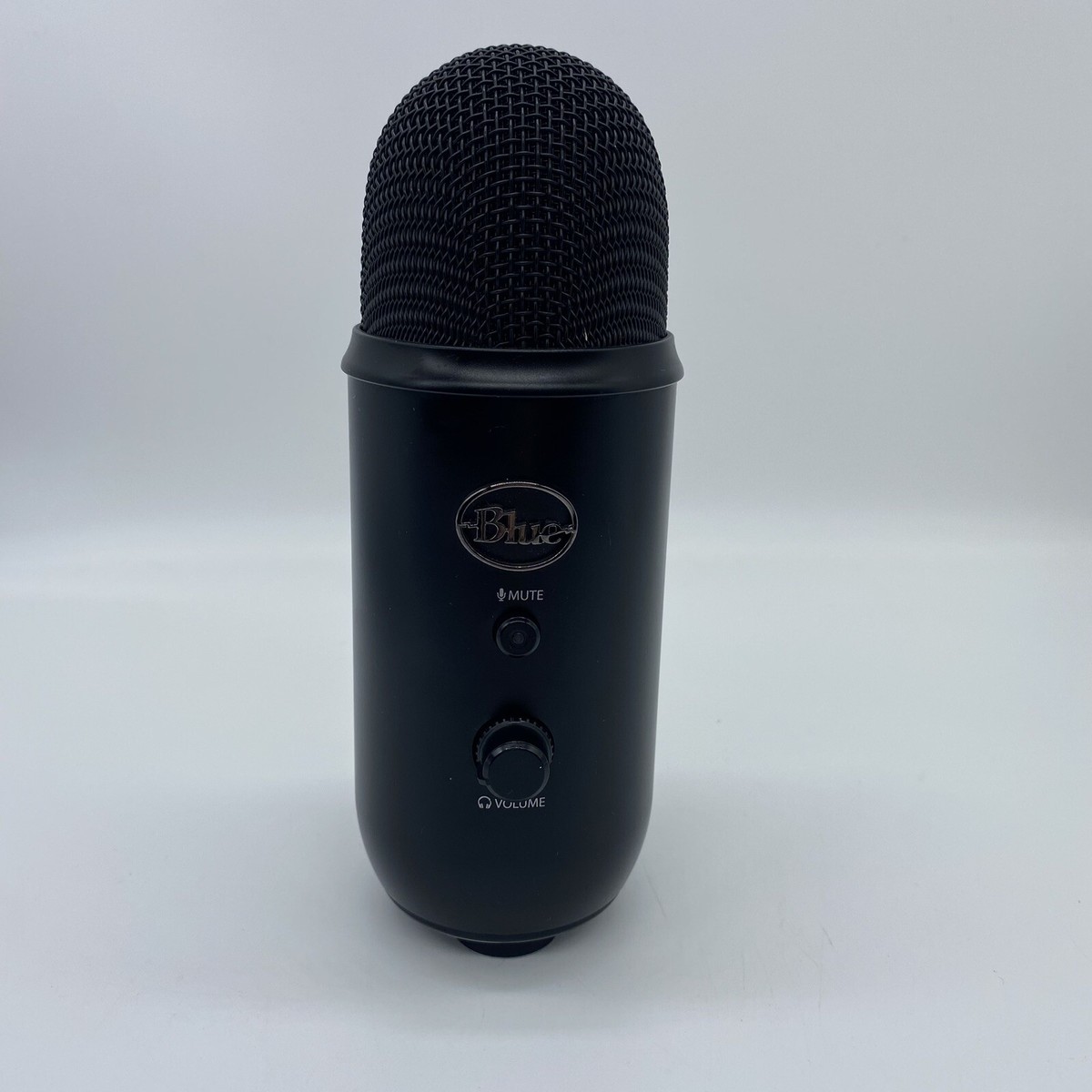 Blue Yeti Mic USB Multipattern Black Microphone Model A00132