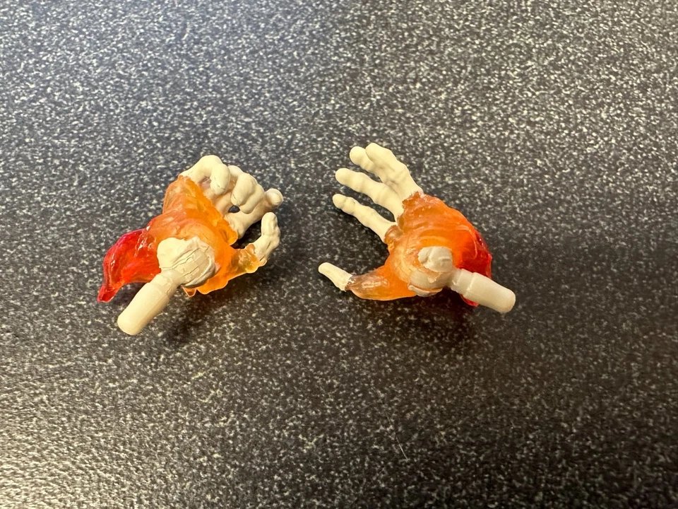 孩之宝漫威传奇复古幽灵骑士 6 英寸比例(火手和袖口)完好 1/12 — 第 4/4 张图片