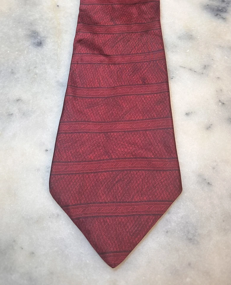 Vintage L’Atelier 100% Italian Silk Red Geometric Tie Made In USA Long 61” - Image 2 of 4