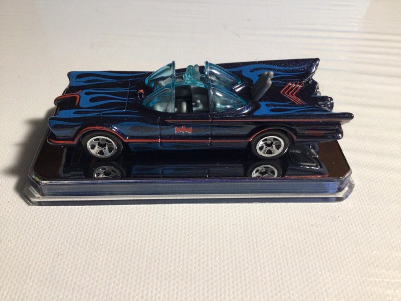 Hot Wheels TV Series Batmobile Custom 1:64