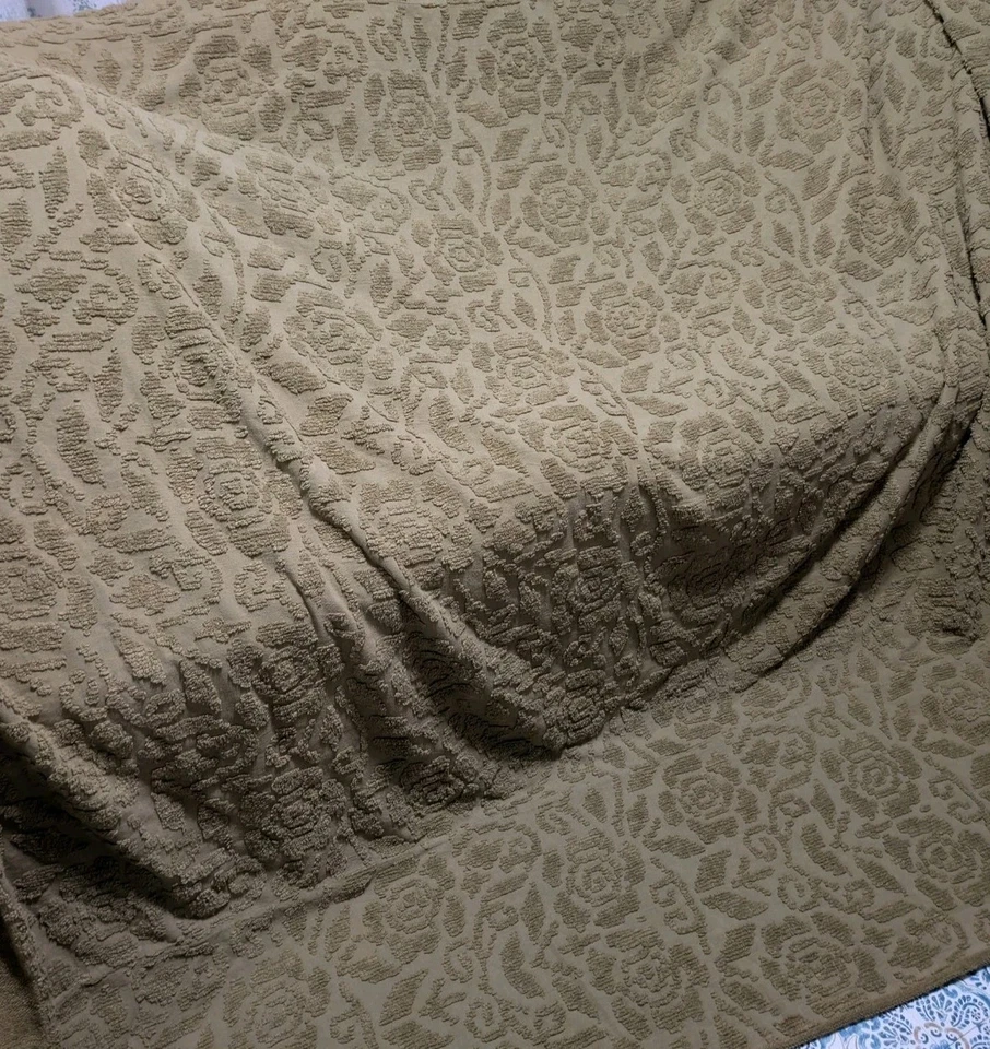 Edredón Bella Notte tamaño Queen verde oliva chenilla algodón nácar botones Foto 2 de 4