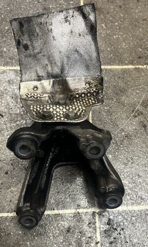 AUDI Q7 4M A4 A5 A6 A7 Q5 2016-2020 3.0 TDI V6 ENGINE MOUNT BRACKET 8W0199307H - Picture 3 of 4
