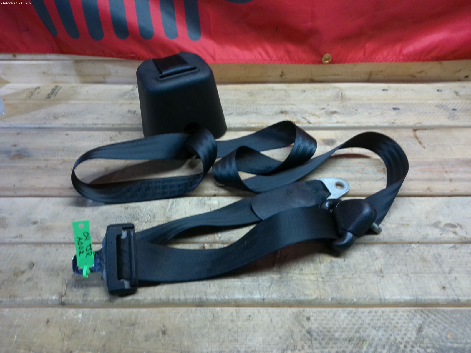 0306 Jeep Wrangler TJ LJ OEM Rear Left / Right Seat Belt Shoulder Retractor eBay