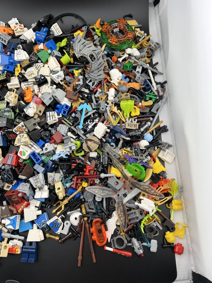 LEGO LOT Of 1LB 10oz Minifigure Damaged Parts Star Wars Ninjago Marvel DC City - Image 3 of 4
