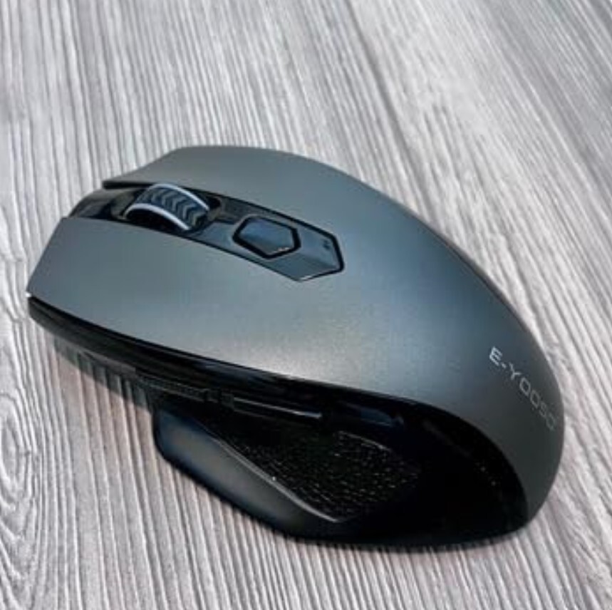 2.4G Wireless USB Computer Mouse in Sleek Black Design-image