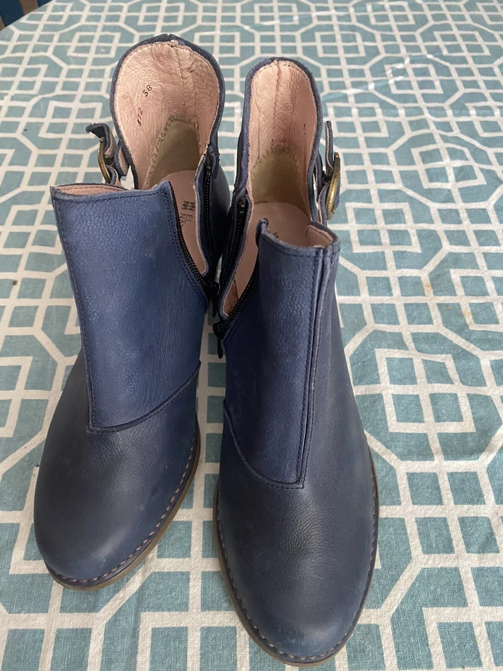 Bota El Naturalista 39 Azul Foto 2 de 3