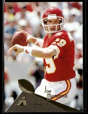 1994 Pinnacle #102 Joe Montana Football Card 1303K