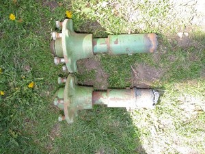 1 JOHN DEERE DISC AXLE SPINDLE HUB ASSEMBLY AB19240 B32684 220 230 310 330 DISK