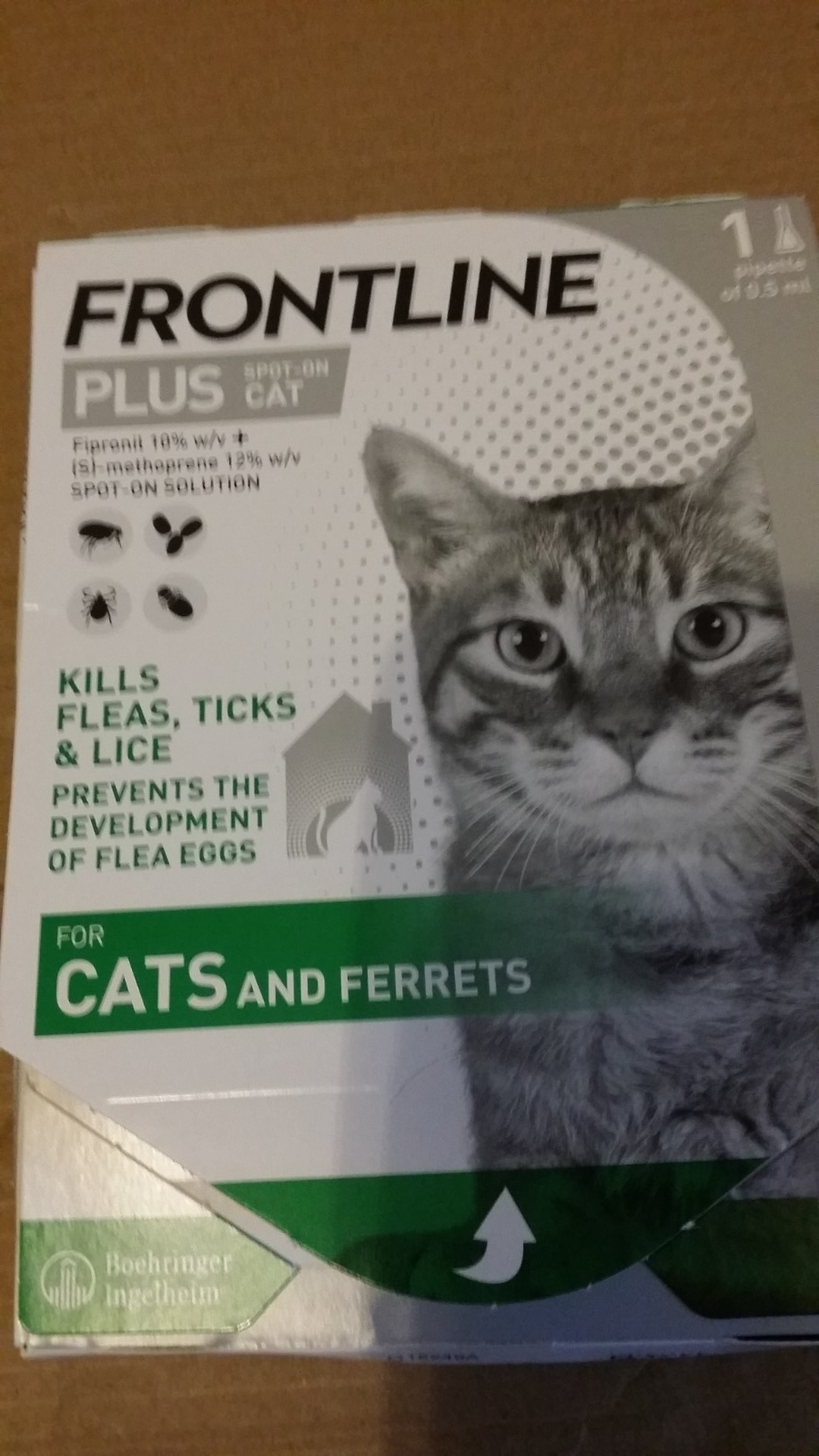 FRONTLINE PLUS Spot-On Flea and Tick Treatment for Cats (over 1kg) 3 Pipettes.