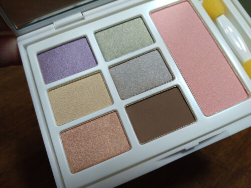 Elizabeth Arden New York Deluxe Travel Compact Eye Shadow & Blush Makeup - New - Picture 6 of 7