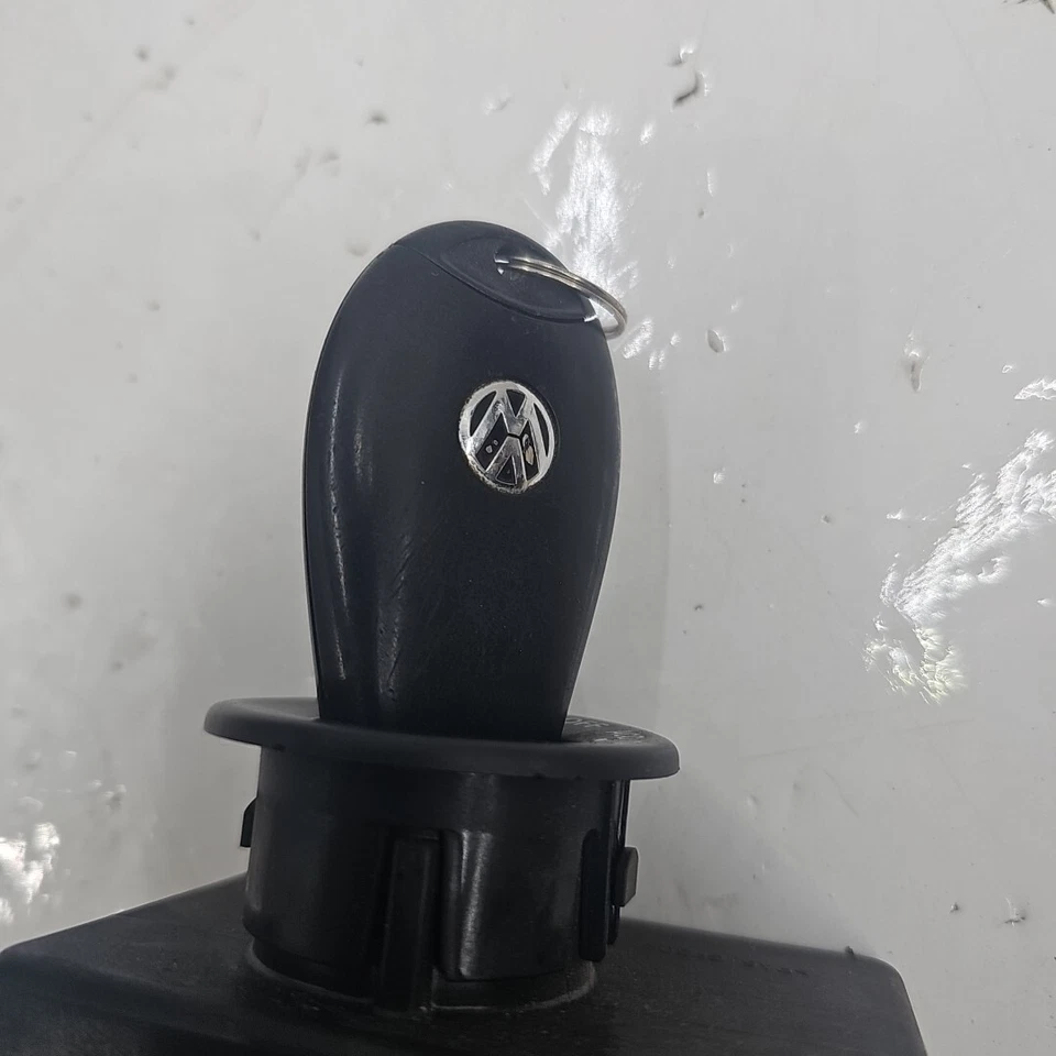 09 10 11 12 Volkswagen Routan Ignition Switch Module W/ Key Node 68068868 - Image 3 of 4