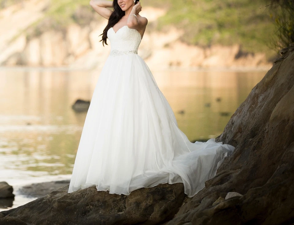 Vestido de novia Essense Of Australia D1702 marfil talla 8 Foto 3 de 4