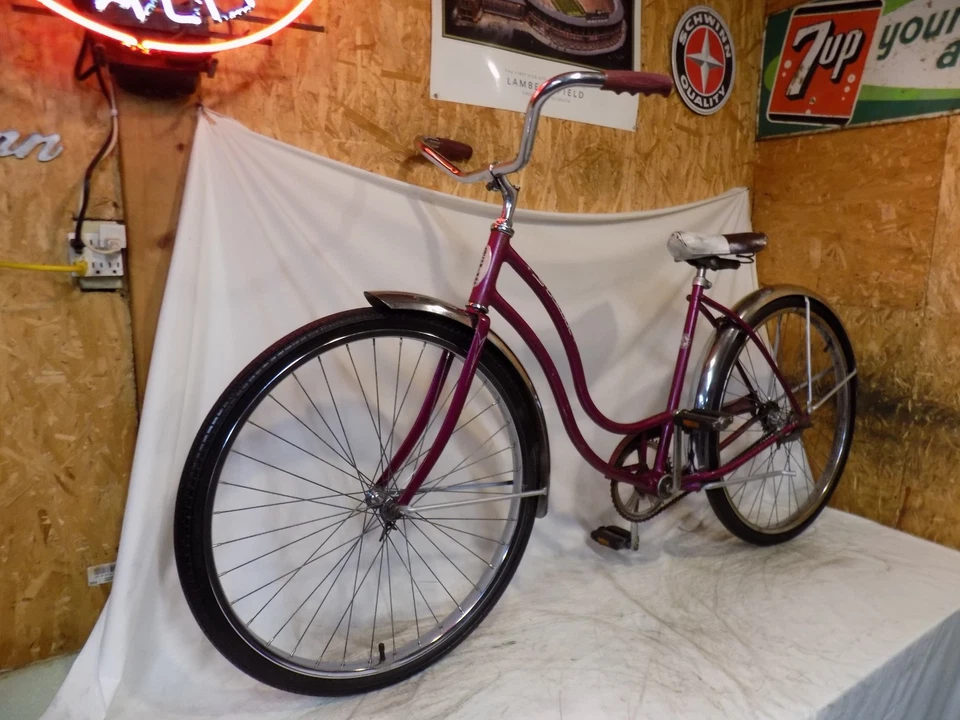 Bicicleta Schwinn Hollywood 1971 para damas Beach Cruiser ¡Bicicleta púrpura magenta de colección! Foto 3 de 4