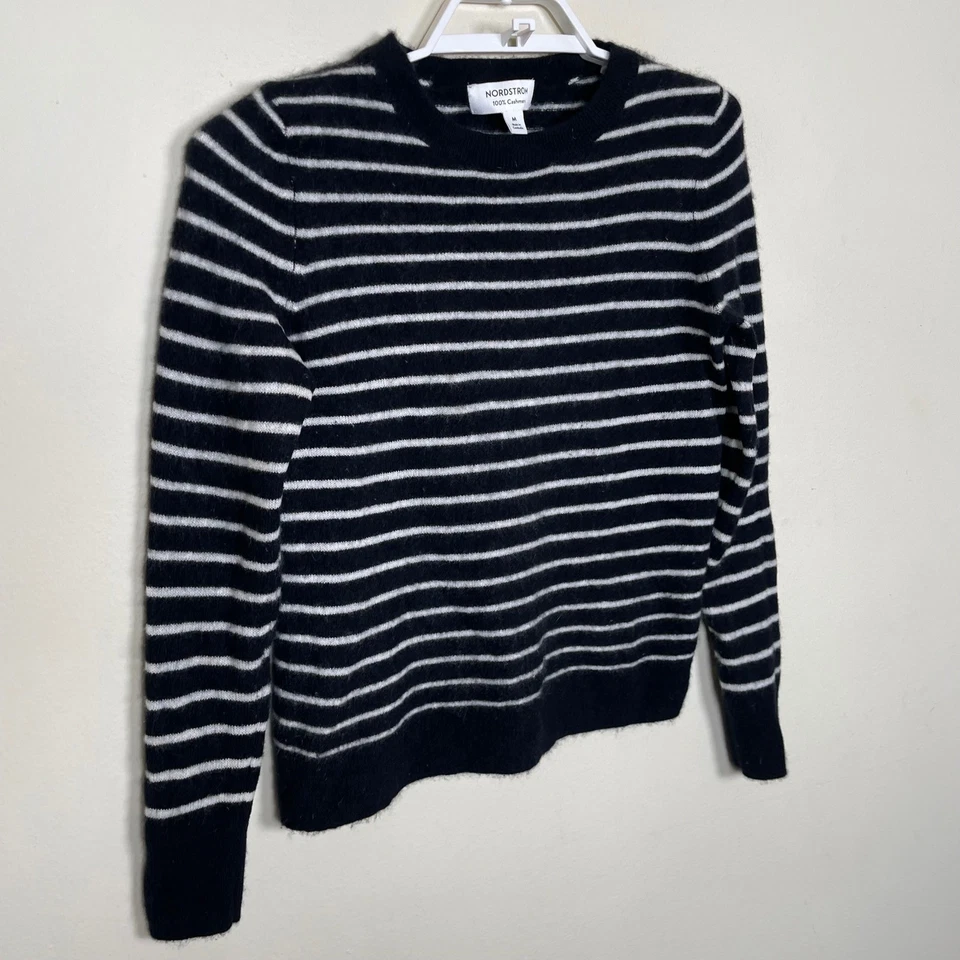 Suéter Nordstrom 100 % cachemir a rayas cuello redondo para mujer M negro blanco clásico Foto 3 de 4