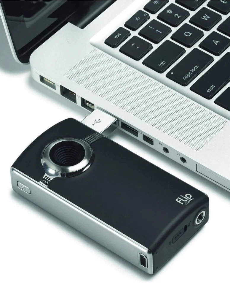 Flip Video UltraHD camcorder (Pre Owned) Excellent Condition w/accessories - Image 4 of 4