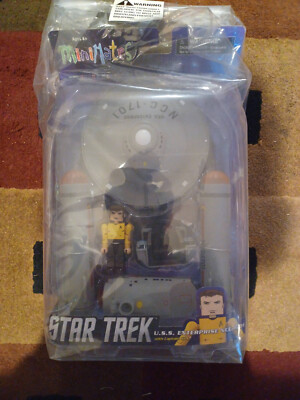 Star Trek Minimates U.S.S. Enterprise with Captain PIKE Damond Select Toys RARE