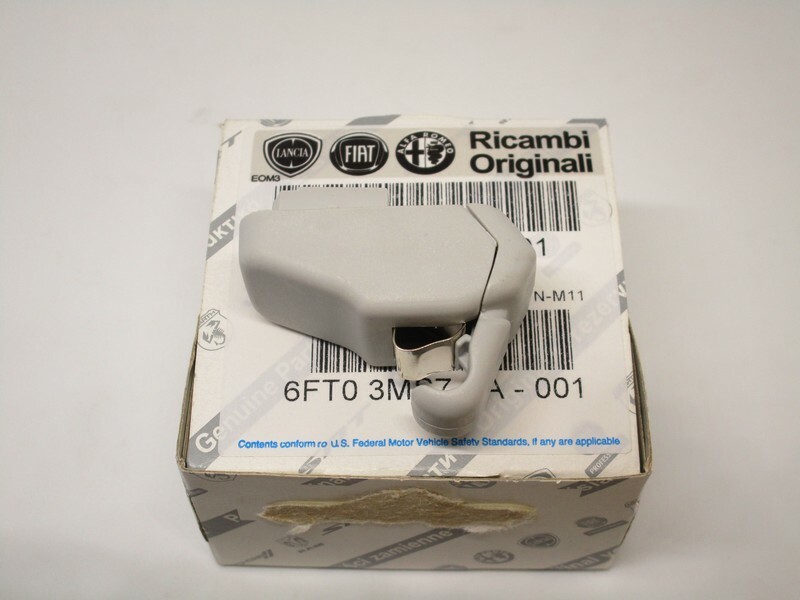 COPPIA GANCI SUPPORTO FERMI CAPPELLIERA BAULE LANCIA YPSILON 2003-11 ORIGINALE - Foto 2