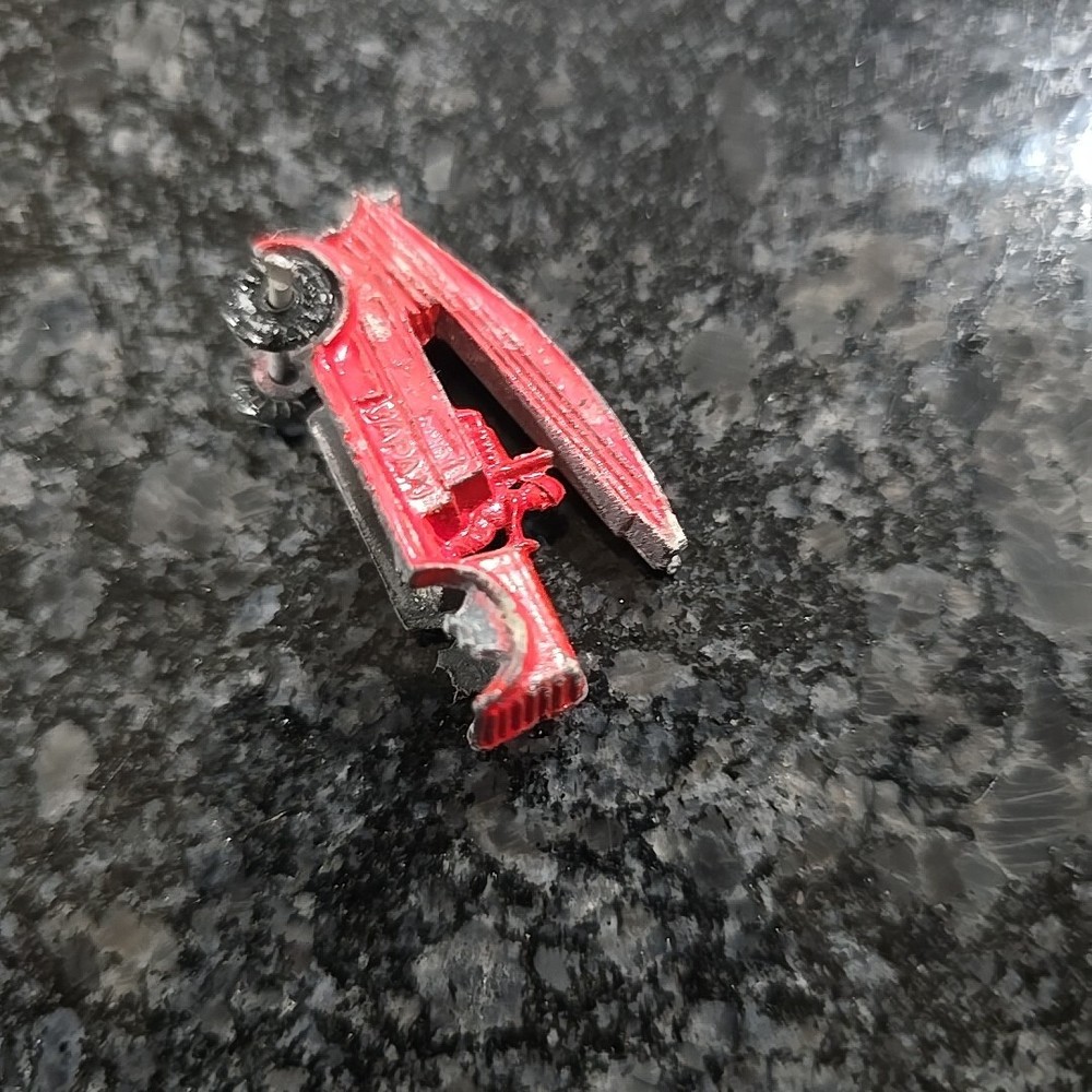 Vintage Metal Matchbox Die-Cast Mini Fire Truck Toy Car  