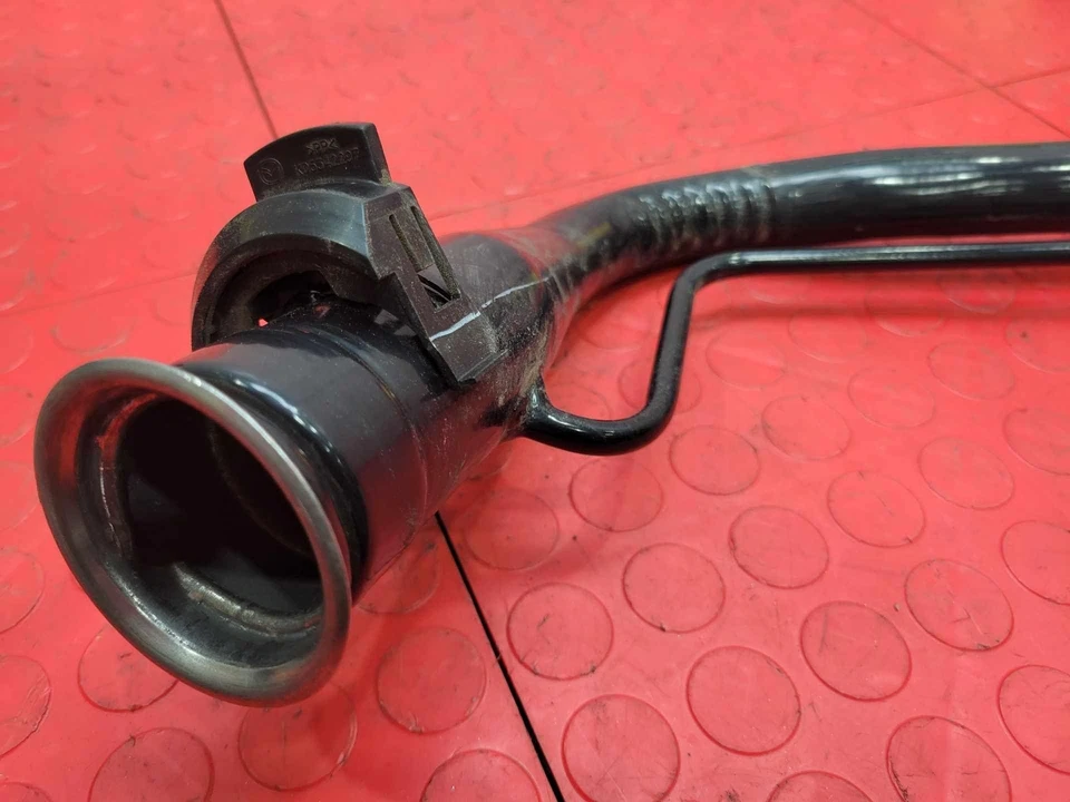 2015-2017 Mazda 6 tubo de enchimento de pescoço de enchimento de combustível original do fabricante GJR942210J - Imagem 3 de 4