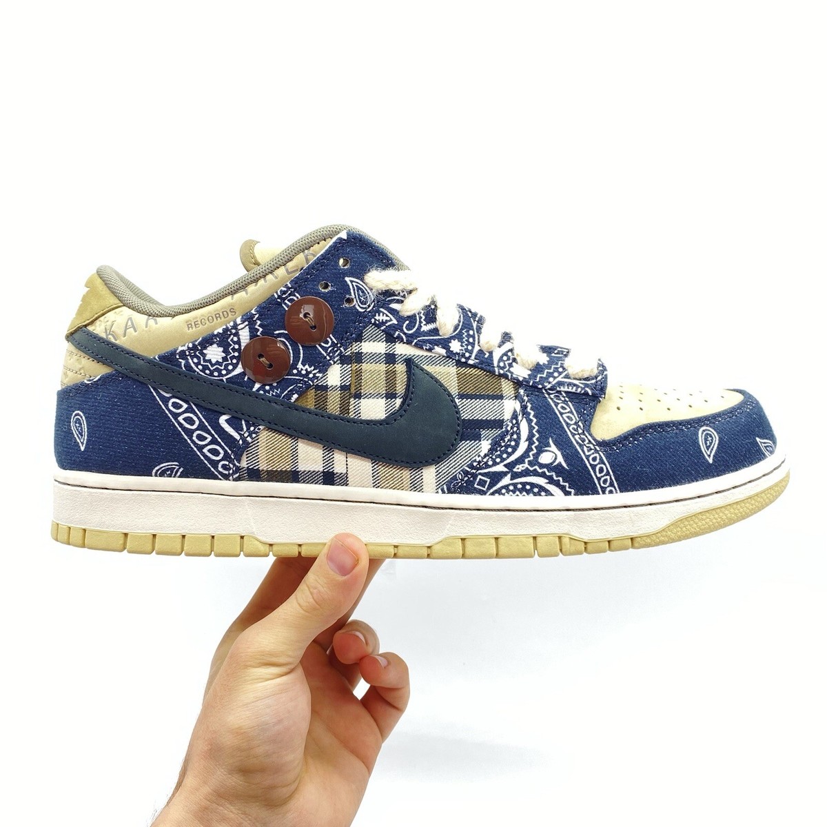 travis scott sb dunk friends and family