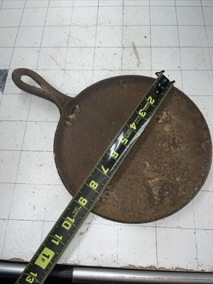 Vintage Cast Iron Griddle  9