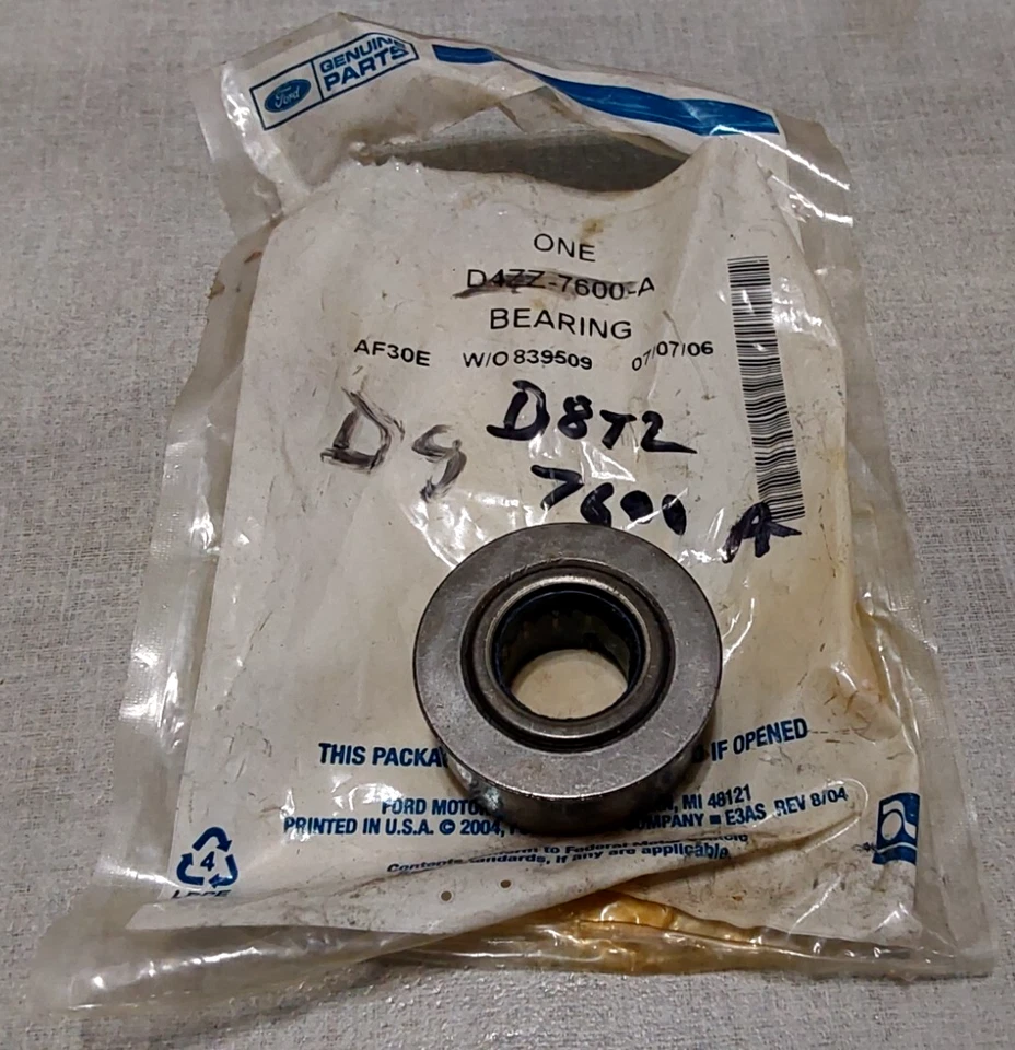 Оригинальный пилотный подшипник муфты механической коробки передач Ford D8TZ-7600-A - Изображение 2 из 2